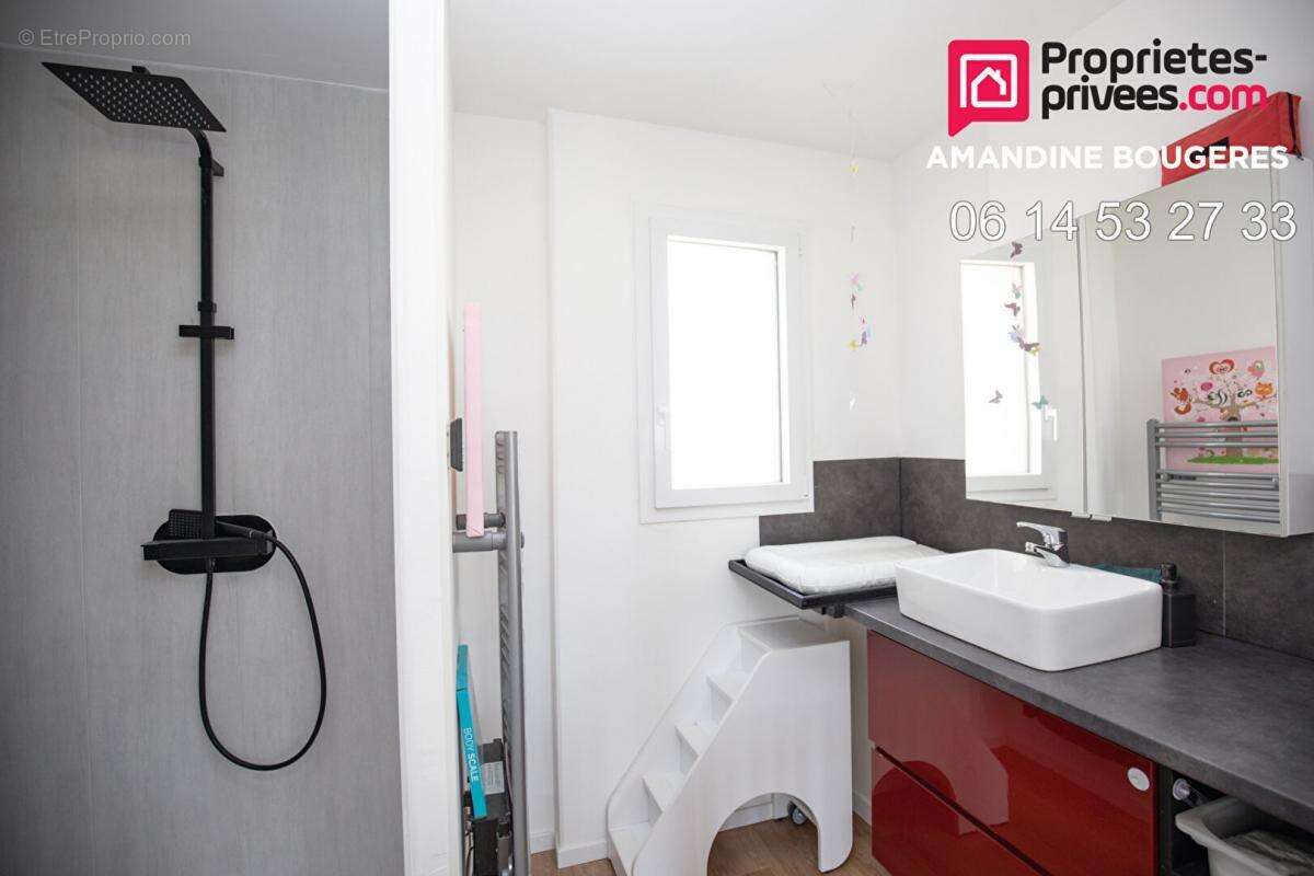 Maison à VAL-D&#039;IZE