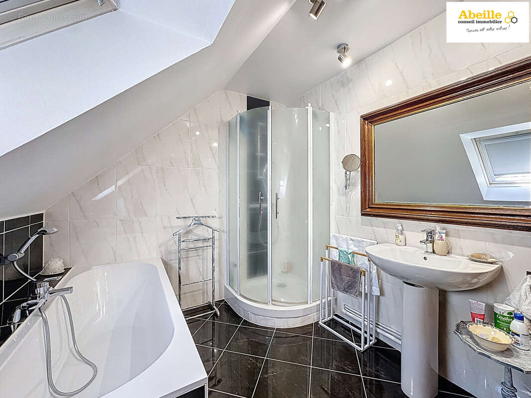 Maison à SAINT-CHERON