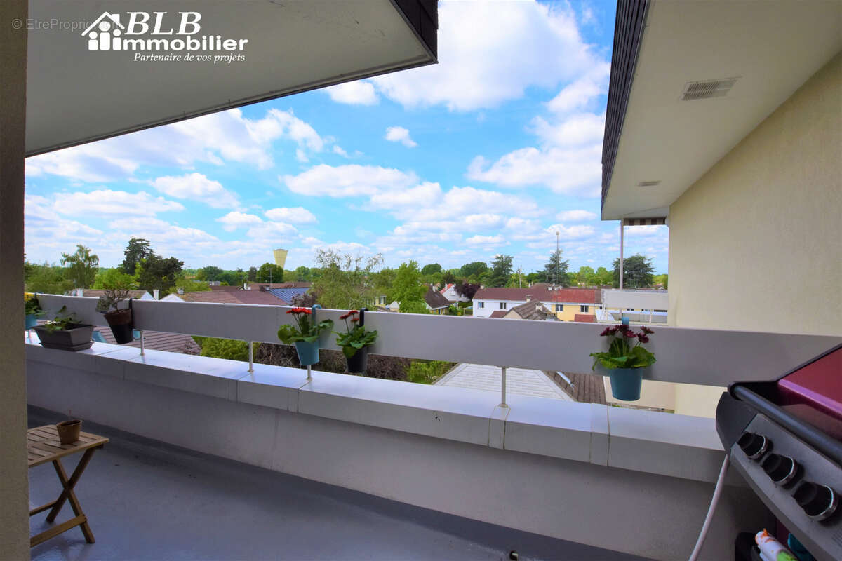 Appartement à LES ESSARTS-LE-ROI