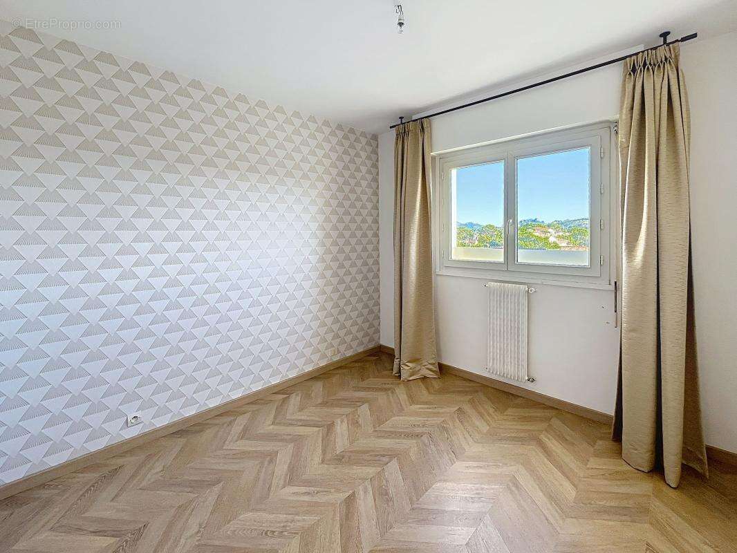 Appartement à SAINT-RAPHAEL