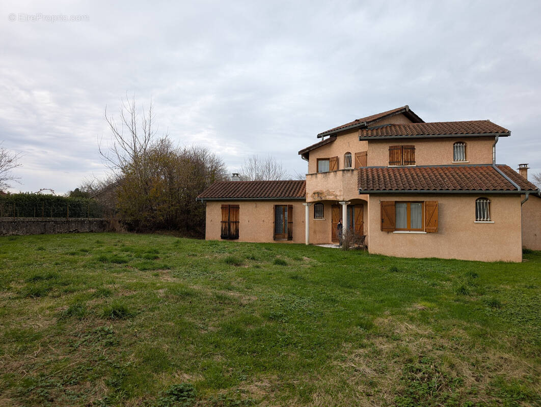 Maison à SAINTE-JULIE