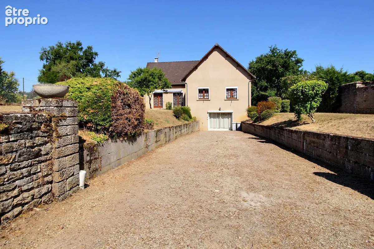 Maison à JONCY