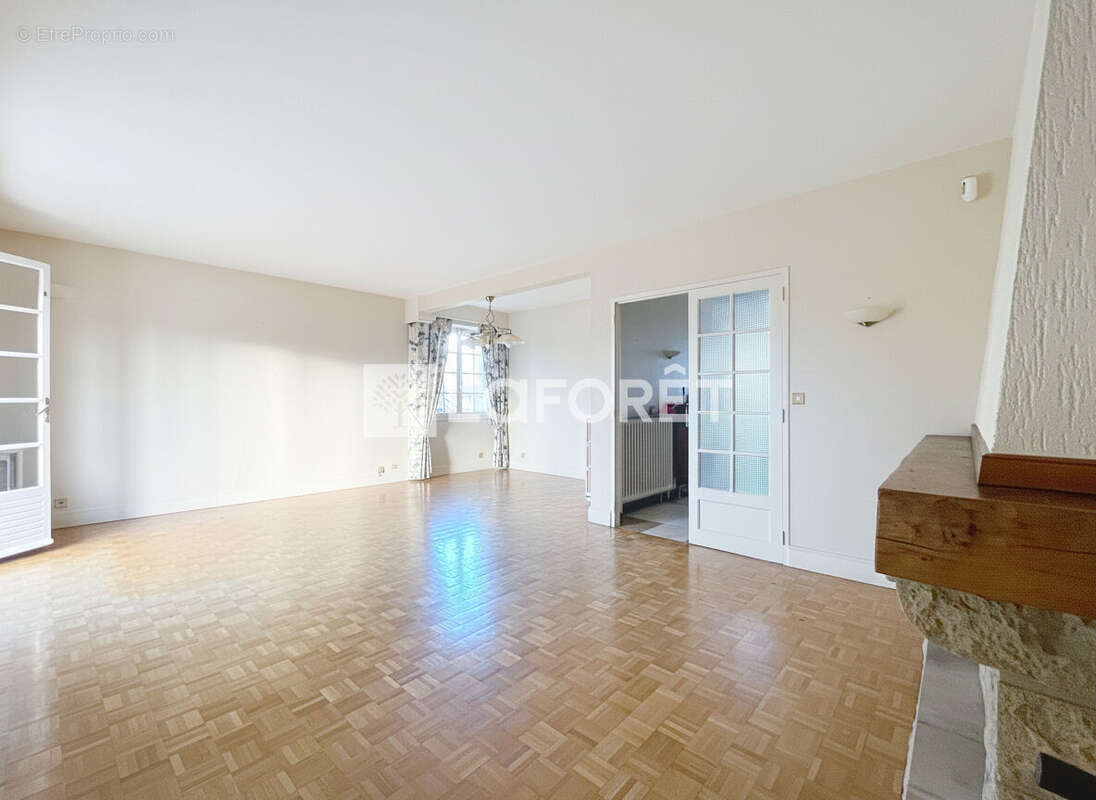 Maison Cesson Sevigne 8 pièces - 138m2 ( centre ville - La Hublais - Beausoleil ) - photo 5