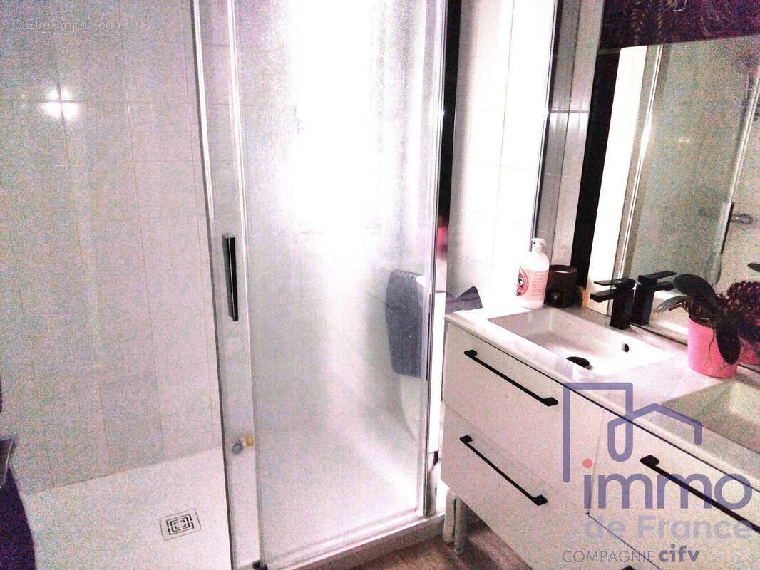 Appartement à SAINT-ETIENNE