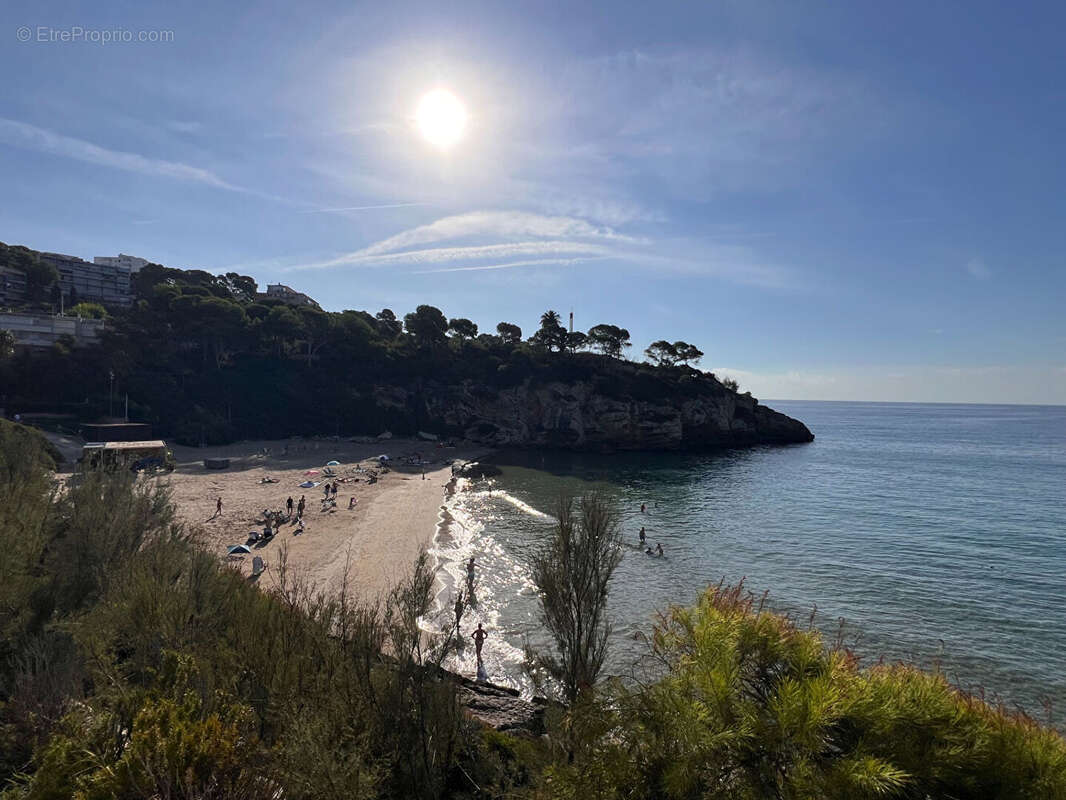 Appartement à BEAULIEU