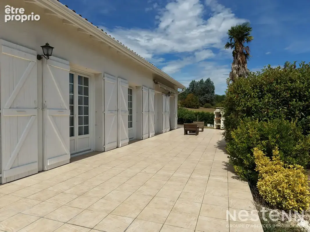 A Vendre Maison de plain-pied de 136 m² avec double garage sur terrain arboré d'environ 4 800 m² - photo 17