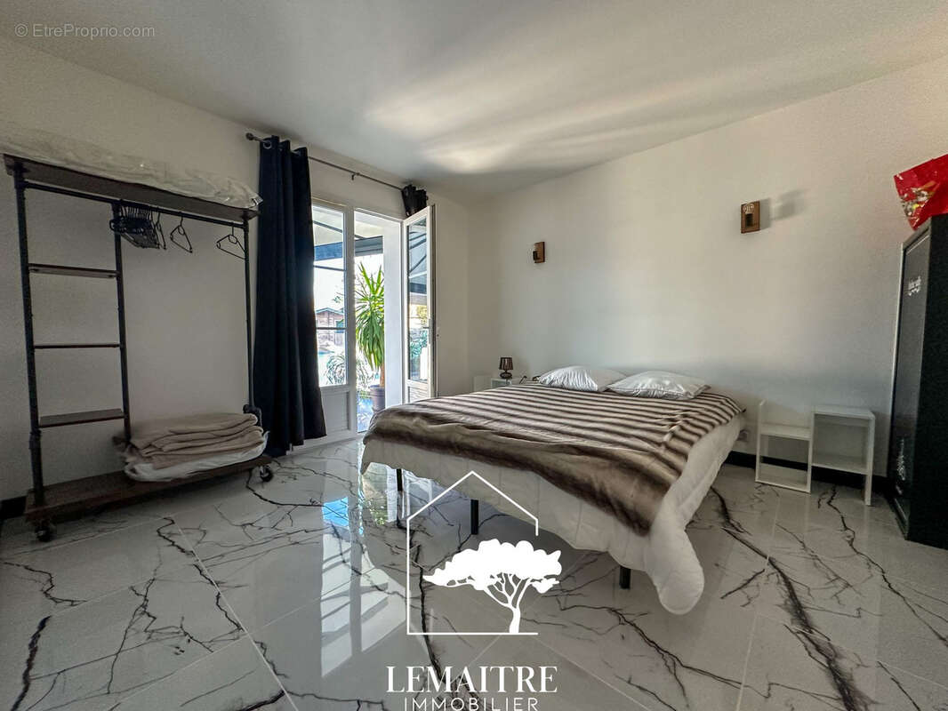 Maison à LES MATHES