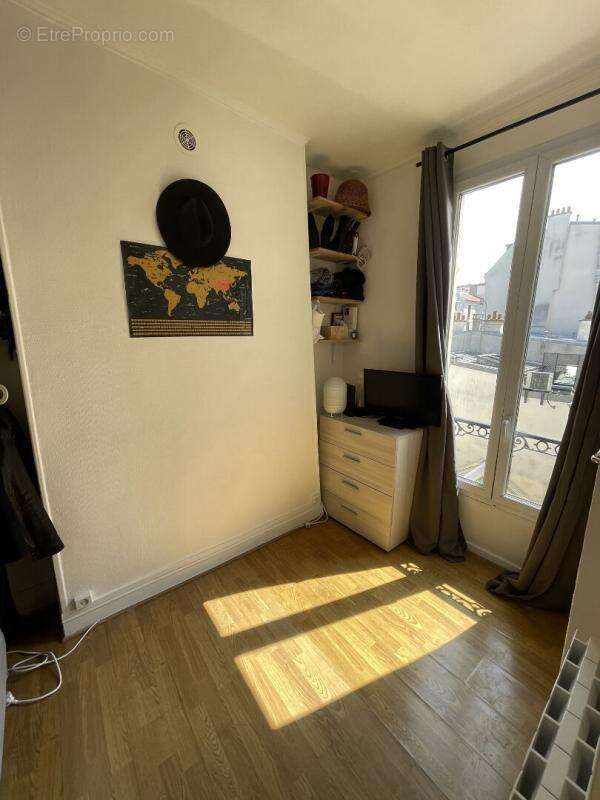 Appartement à PARIS-14E