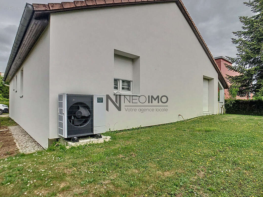 Maison à NEUFCHATEAU