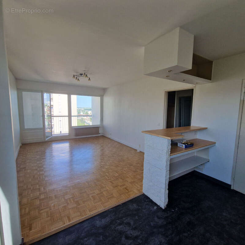 ANTONY - Appartement F3 62 m2 + 2 balcons + 2 places de stationnement ! - photo 4