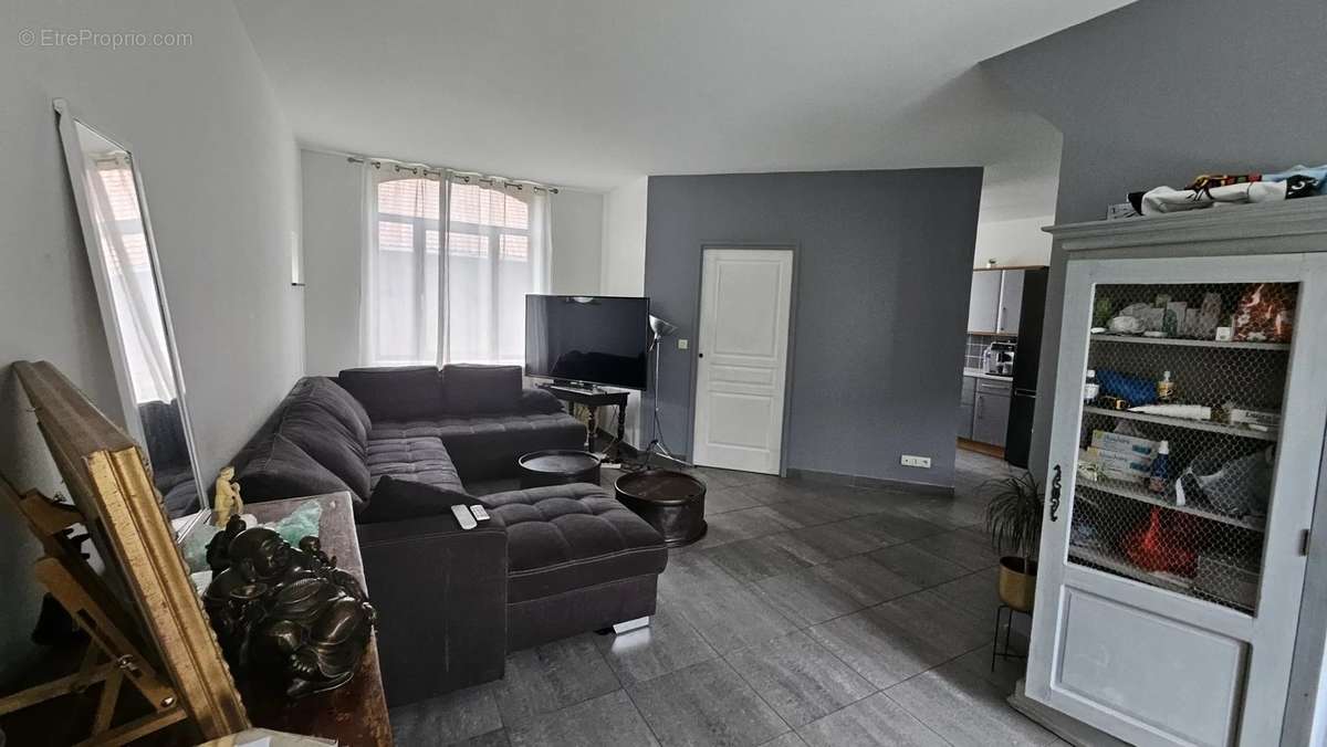 Maison à NEUVILLE-EN-FERRAIN