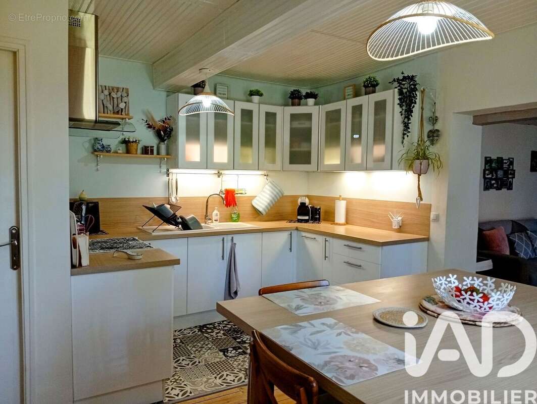 Maison 116 m² à Brassac  - photo 4