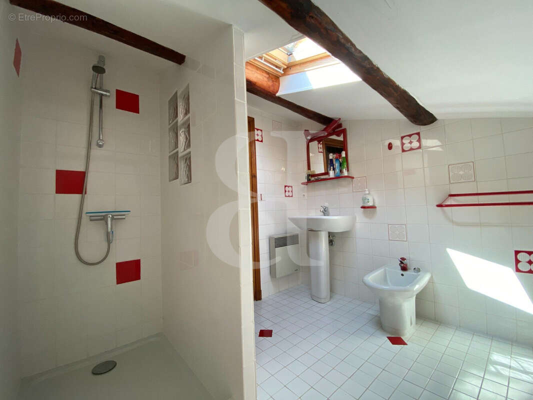 Maison à VAISON-LA-ROMAINE