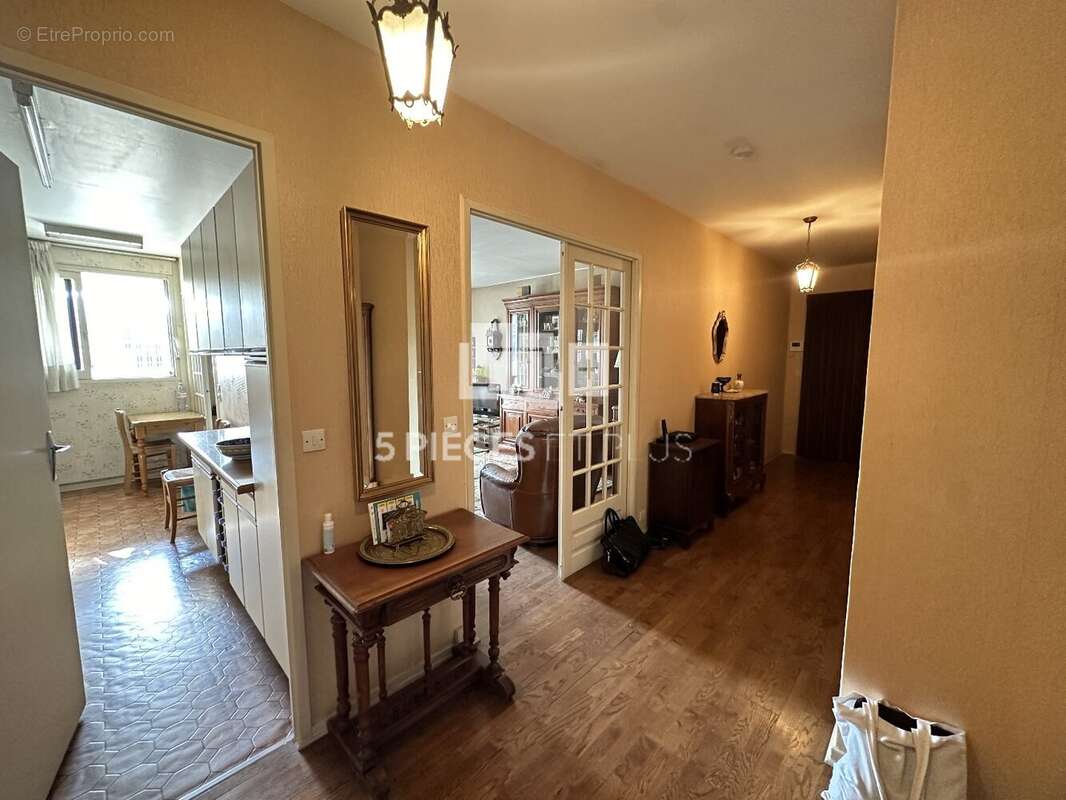 Appartement à LEVALLOIS-PERRET