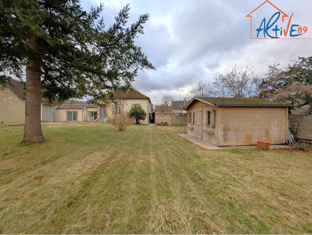Maison à GUERCHY