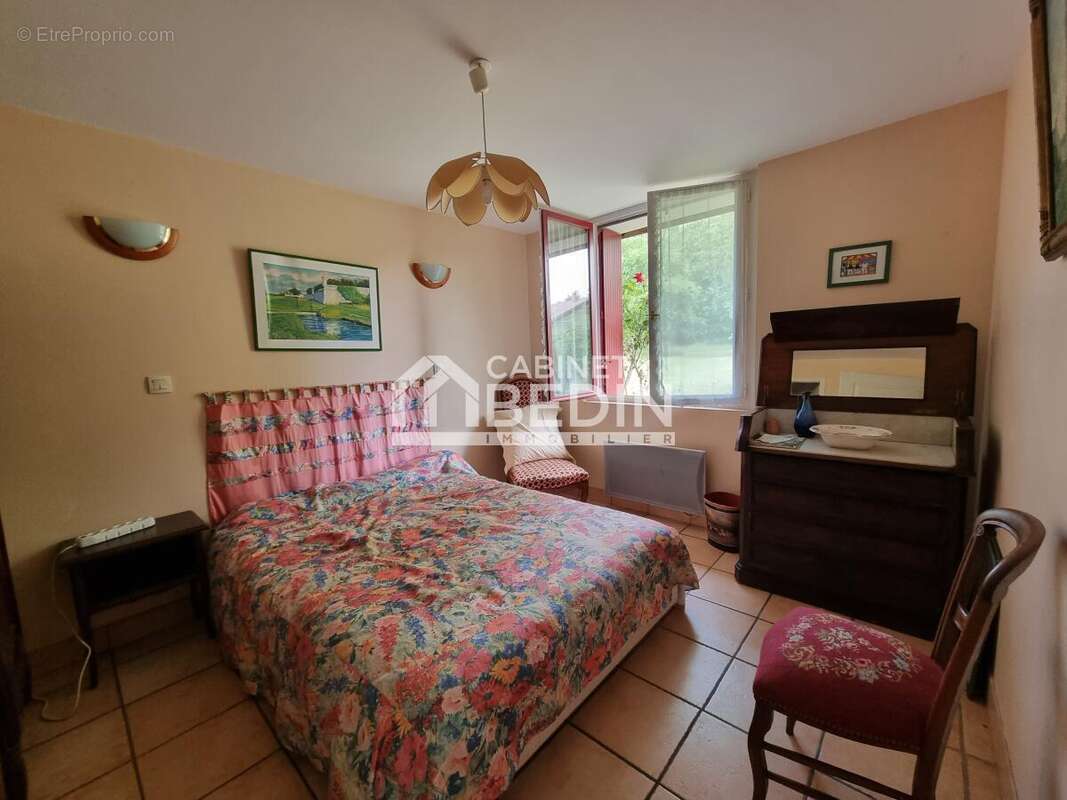 Maison à SAINT-MORILLON