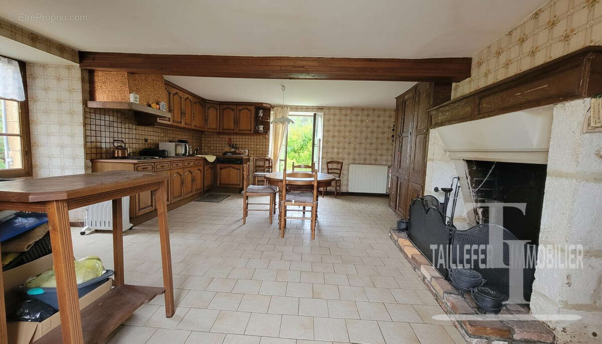 Maison 136 m² à Mainzac  - photo 9