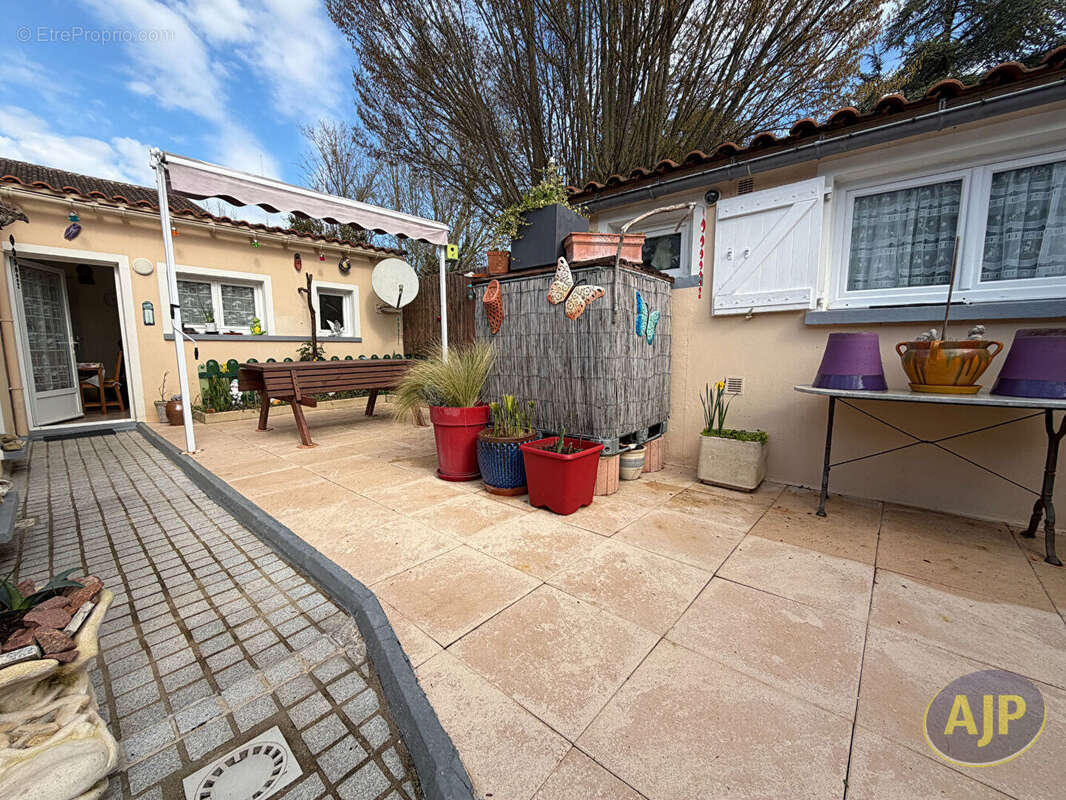 Maison à PONS