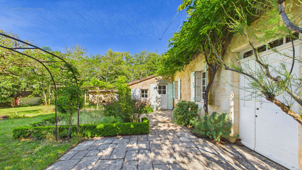Propriété de charme en pierre au coeur des Causses du Quercy - photo 6