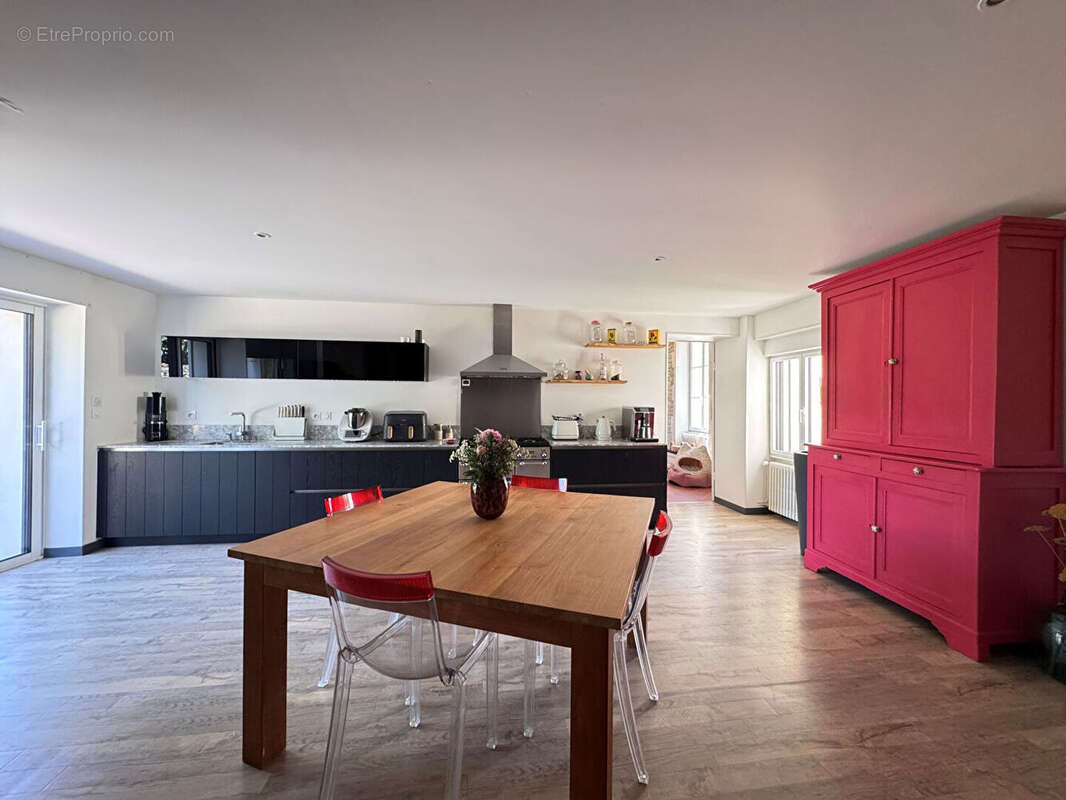 Nieul sur mer - Maison de maître urbaine en centre bourg - photo 6