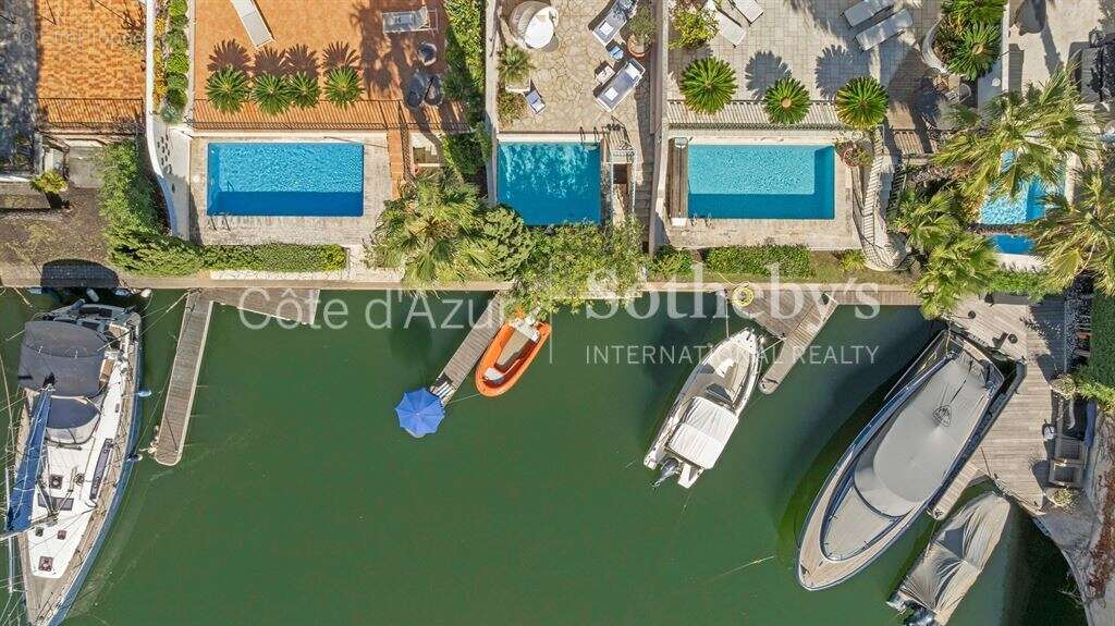 Maison avec amarrage privé à Port Grimaud – 3 chambres, piscine, Golfe de Saint-Tropez - photo 7