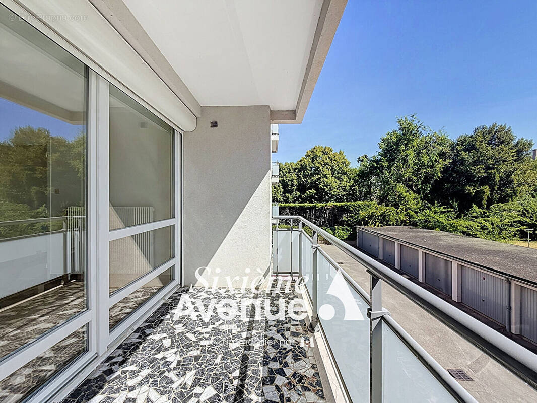 Appartement à DECINES-CHARPIEU