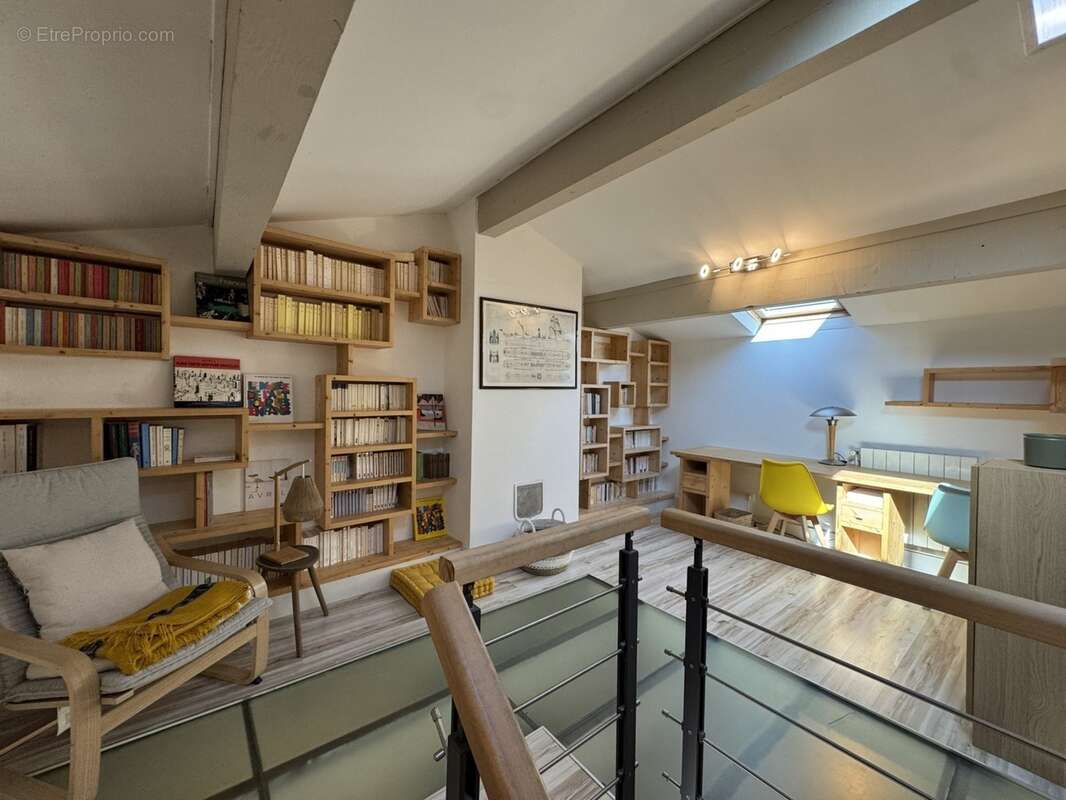 Appartement en duplex avec grande terrasse à vendre 5 pièces MEYZIEU (69) - photo 5