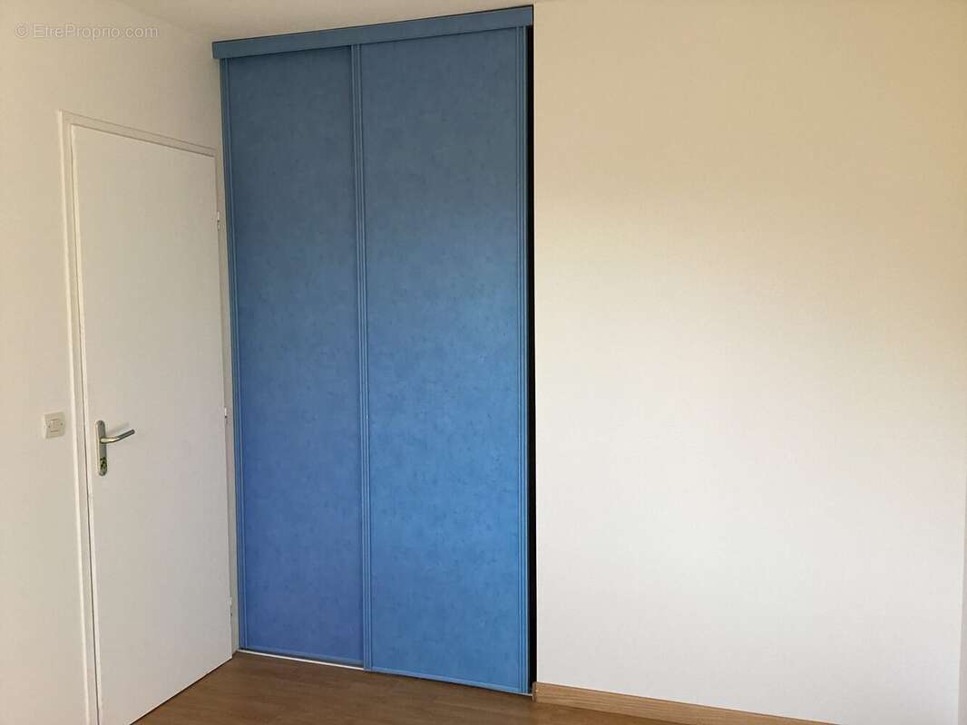 SECONDE CHAMBRE AVEC PLACARD - Maison à LE VERDON-SUR-MER