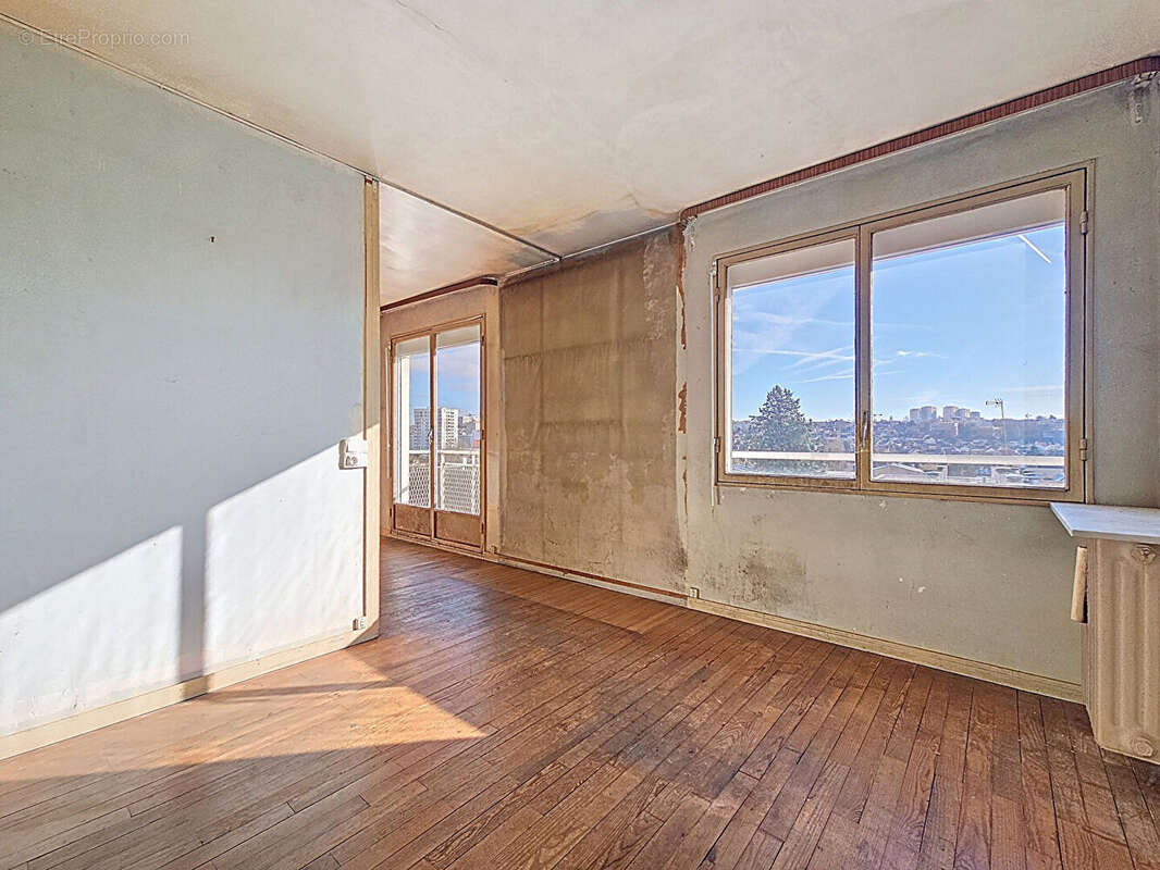 Appartement à BOURG-LA-REINE