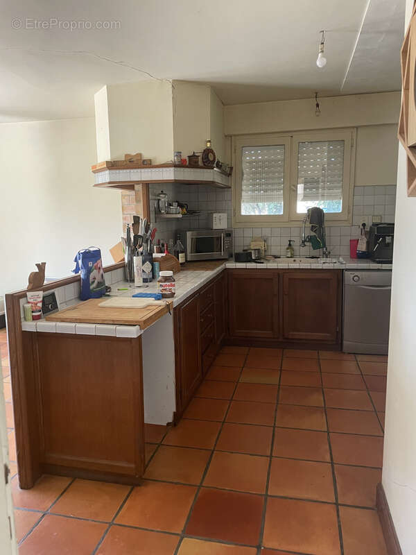Javrezac maison de 206 m2 a renover sur parc de 11936 m2 - photo 2