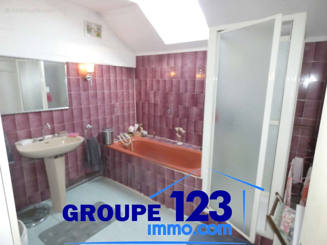 Charmoy : maison de 150 m2 avec terrasse et 4 chambres - photo 9