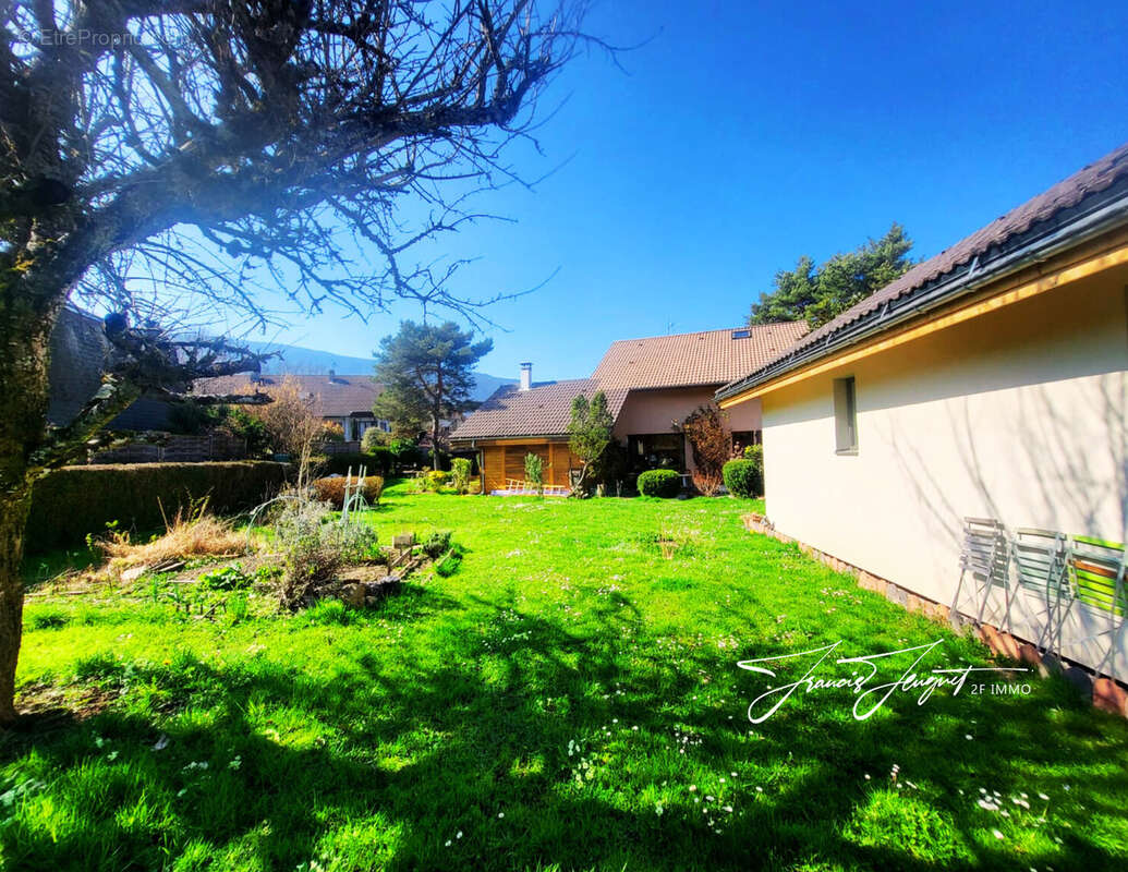 Maison à SAINT-JORIOZ