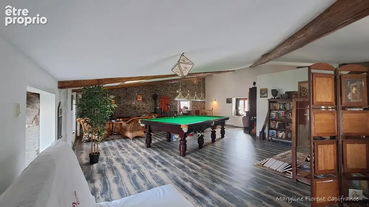Bâtisse en pierre de 262 m², Cour, jardin cocon, garage & fort potentiel - photo 17