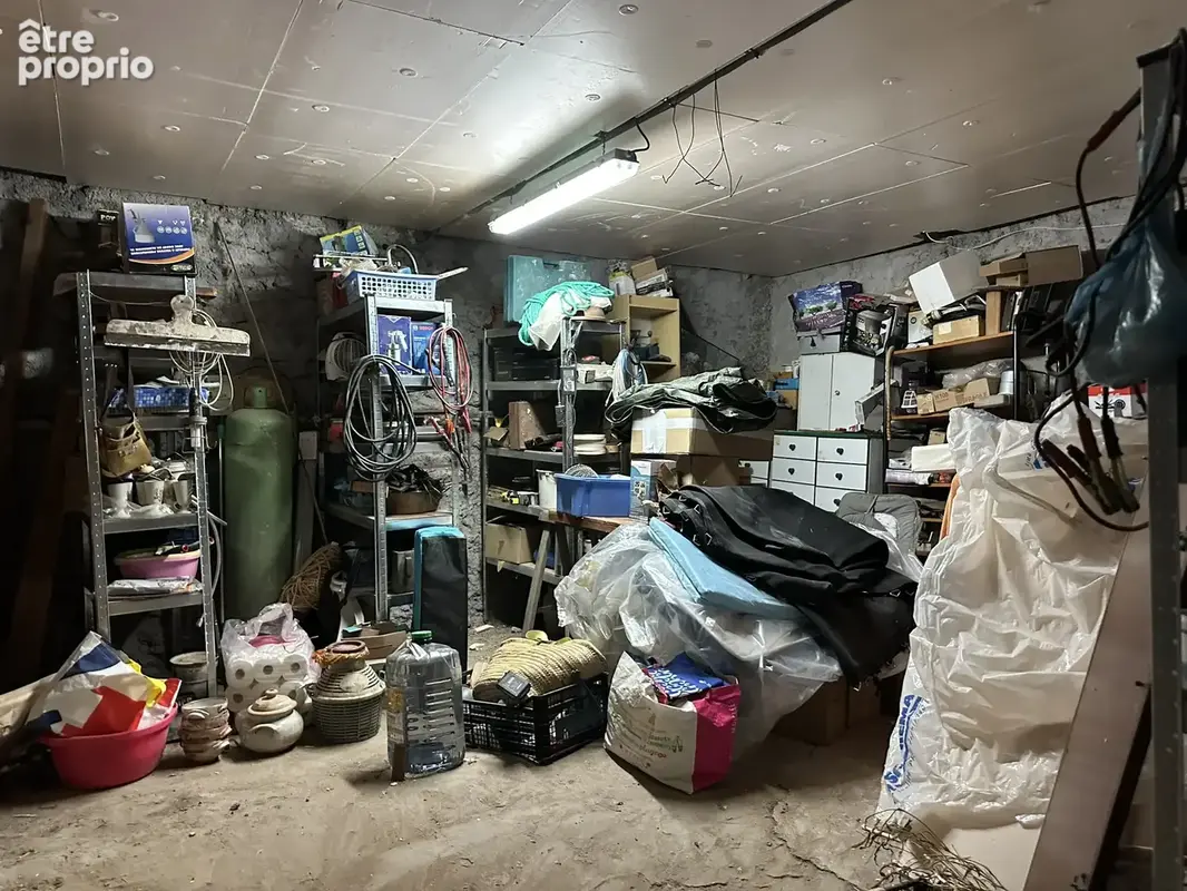 Jolie Maison avec dépendances et terrain - photo 21