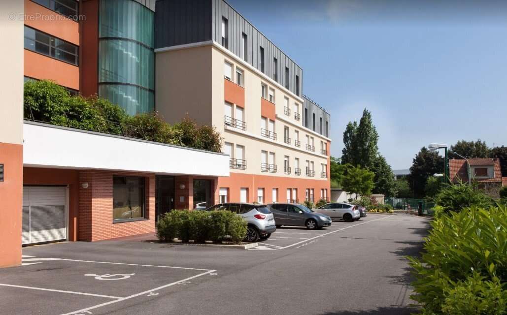 INVESTISSEMENT LOCATIF  Saint-Cyr-l'École  Résidence Étudiante L'Aéronat - 6,34 % de rentabilité - photo 13