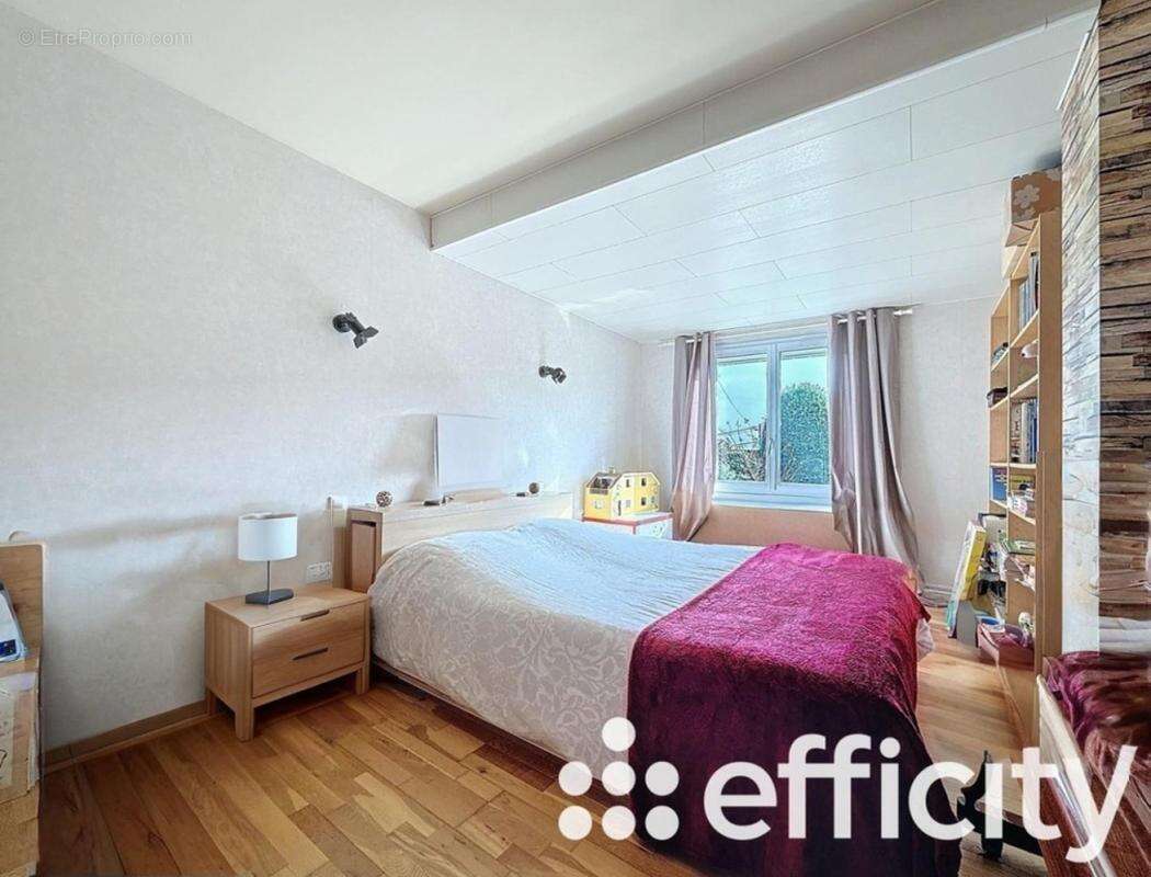 Maison à RILLIEUX-LA-PAPE