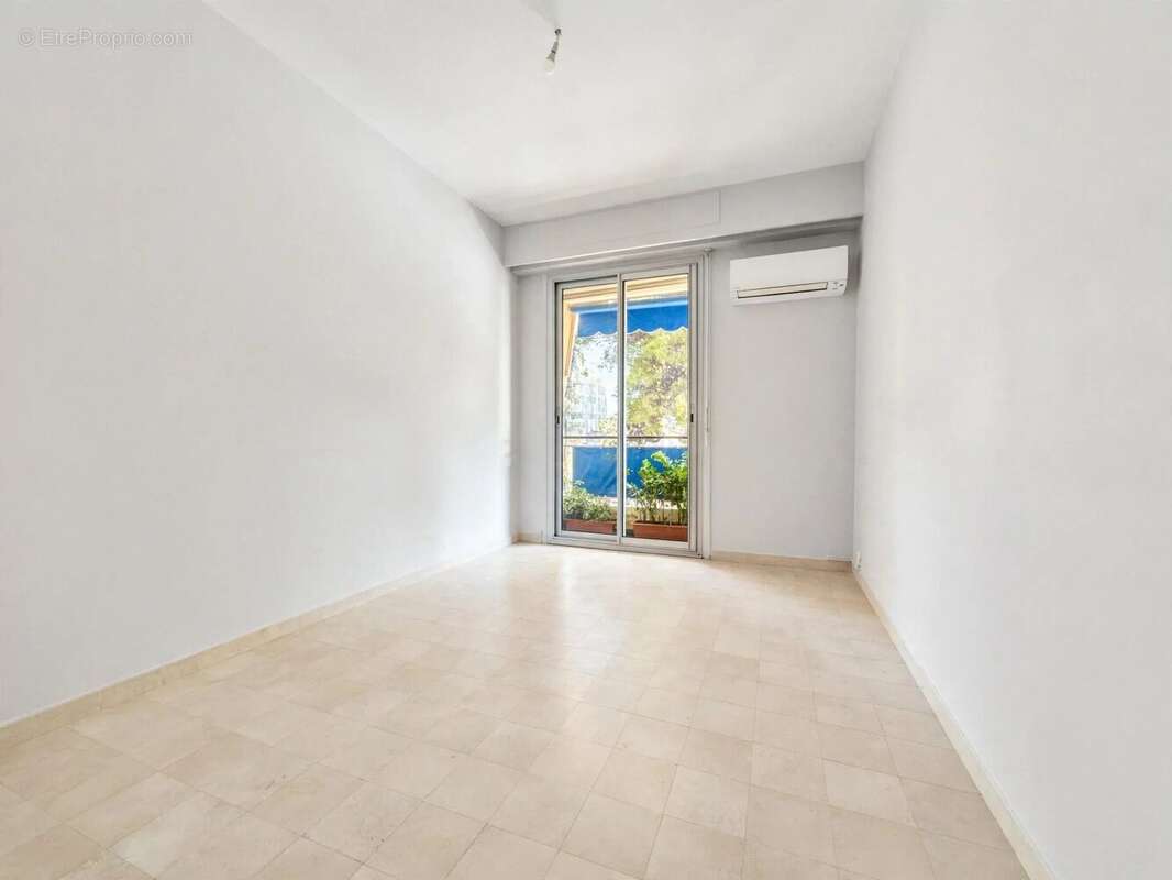 NICE - Rue des Chevaliers de Malte - 2P 55m² avec terrasse - Vue dégagée - photo 4