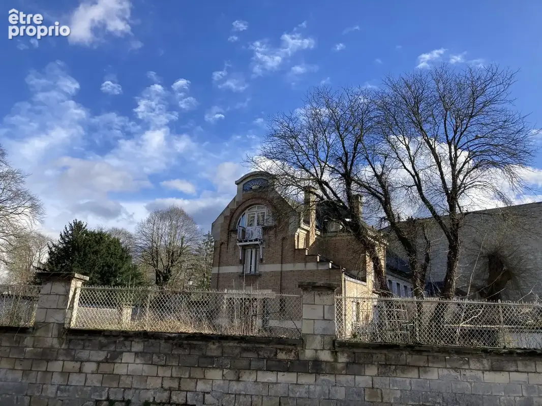 Dpt Aisne (02), à vendre SOISSONS maison atypique en hyper-centre - photo 6