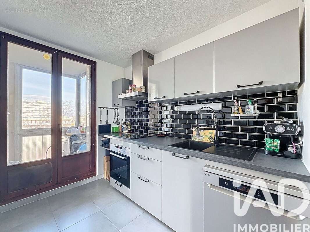 Photo 2 - Appartement à LE PONT-DE-CLAIX