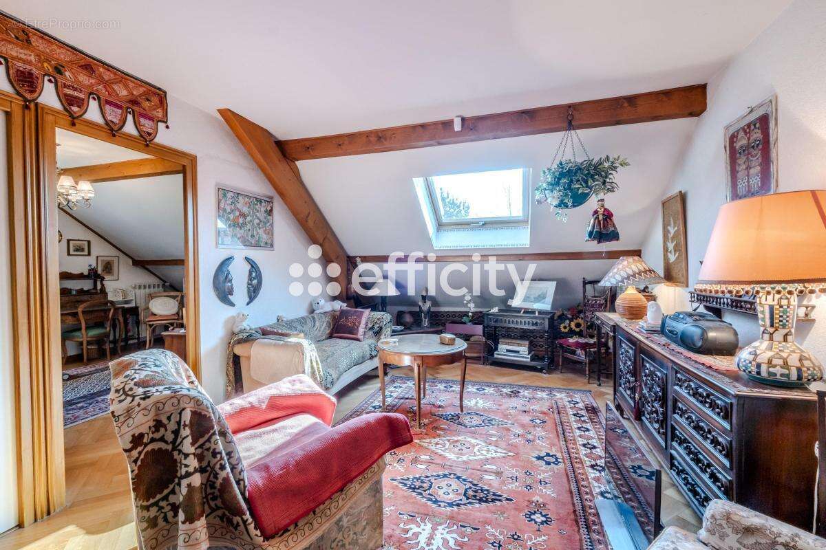 Maison à CHENS-SUR-LEMAN