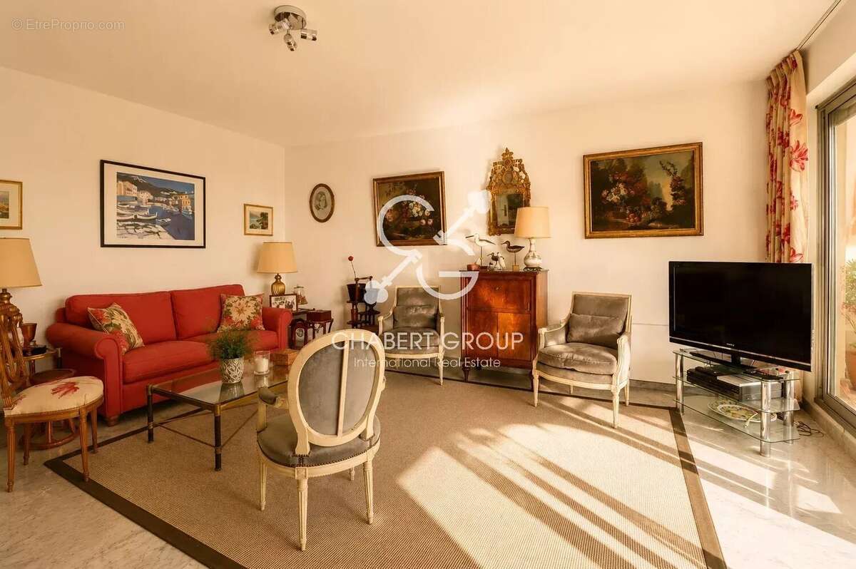 Villefranche-sur-mer - centre-ville - appartement - 3 pièces - 74 m² - rooftop - vue mer panoramique - terrasse - garage & stati - photo 10