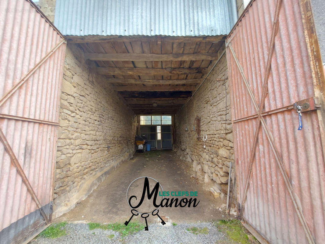 Maison à CHATEAUPONSAC