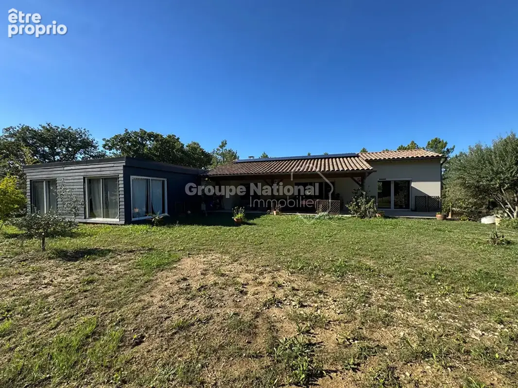 Maison de charme de 188 m² au calme avec extension contemporaine et studio indépendant - photo 1