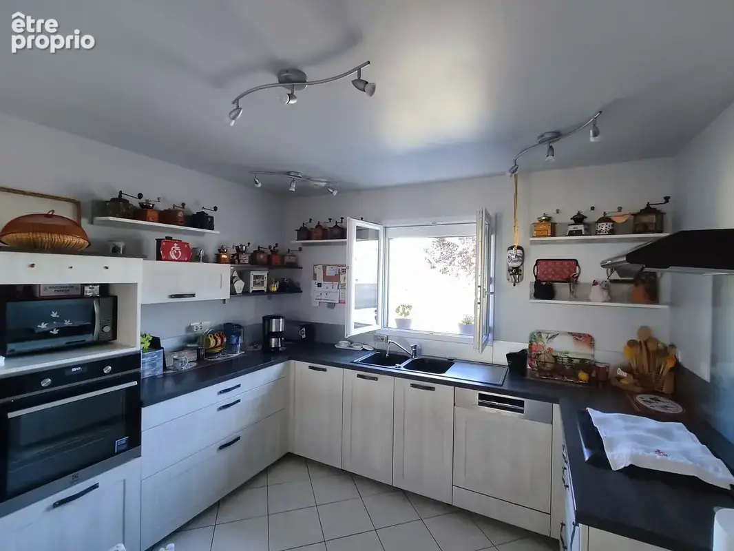 CUISINE AUTRE VUE