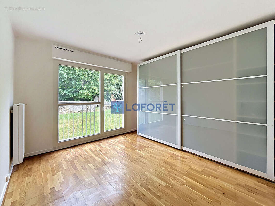 Appartement à SAINT-PIERRE-DU-PERRAY