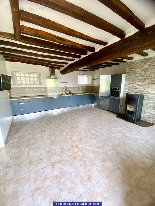 Maison à MONT-SAINT-SULPICE