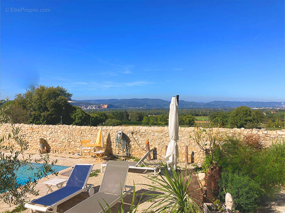Maison à CHATEAUNEUF-DU-RHONE