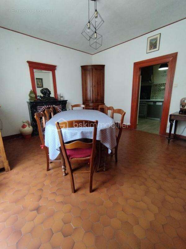 Maison familiale de 127 m² avec jardin et cour - photo 4