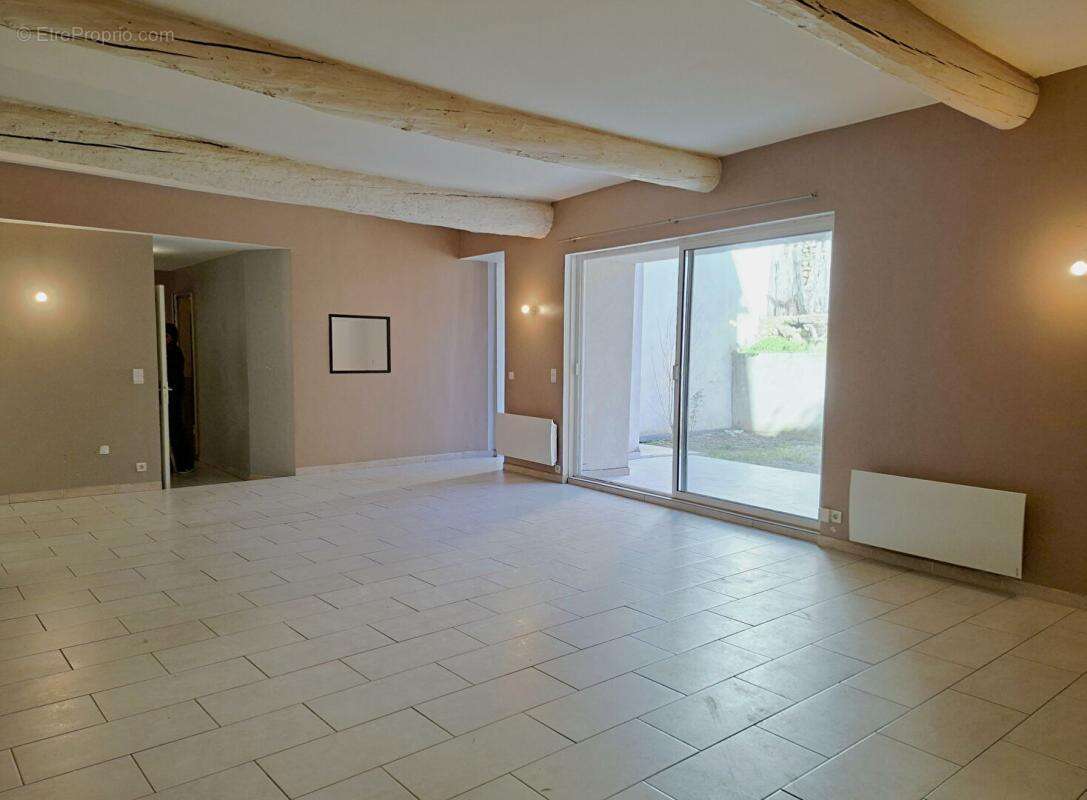 Appartement à LAMBESC