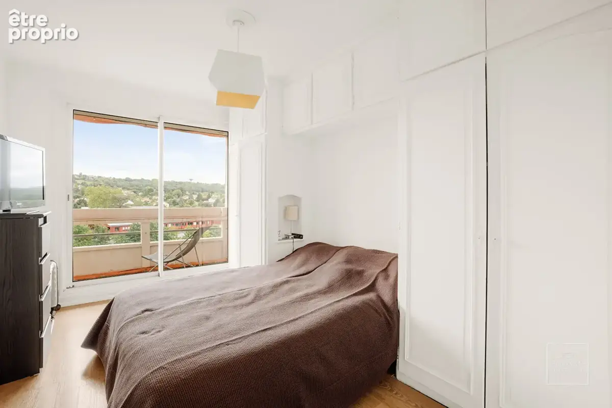 Neuville sur saone, t4, 93 m², balcon 11m², stationnement - photo 8